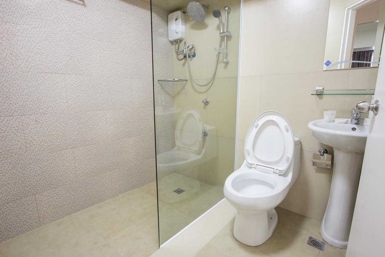 Oasis Regency @ Fort Victoria Bgc タギッグ エクステリア 写真